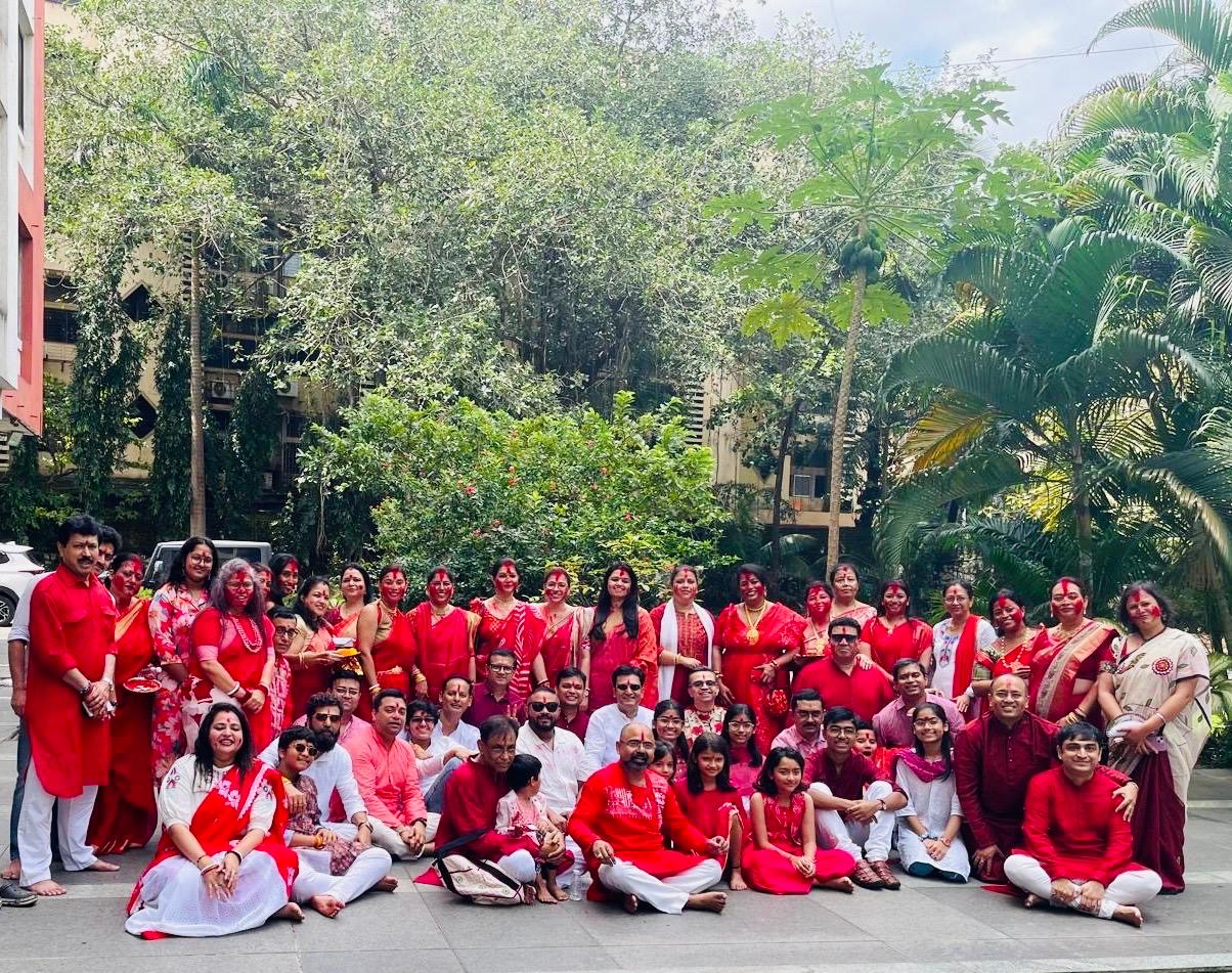 Marol Pujo families and community members gathered together during the 2025 celebration
